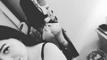 , 22  female escort, Los Angeles