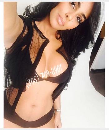 , 24 Latino/Hispanic female escort, Los Angeles