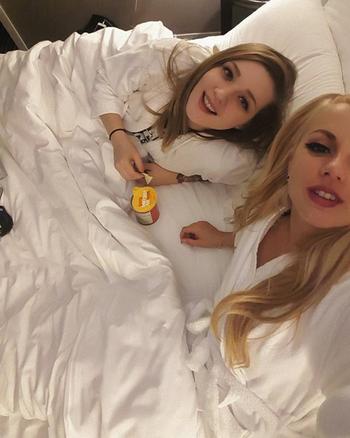, 20  female escort, Los Angeles