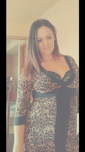 , 32  female escort, Los Angeles