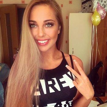 , 22  female escort, Los Angeles