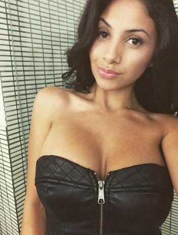 , 23  female escort, Los Angeles