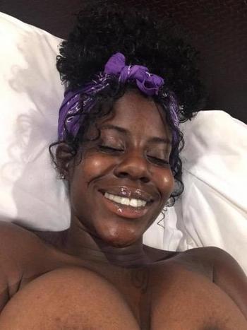 Pepper, 21  female escort, Los Angeles