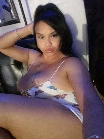 Red, 27  female escort, Los Angeles
