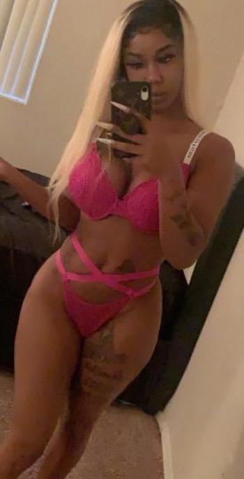 Meka, 25  female escort, Los Angeles