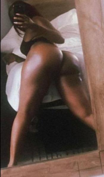 India, 25  female escort, Los Angeles