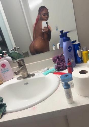 Unique, 20  female escort, Los Angeles