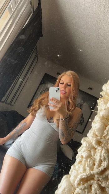 bella, 23  female escort, Los Angeles